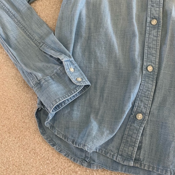 American Eagle Chambray Shirt - Picture 5 of 9